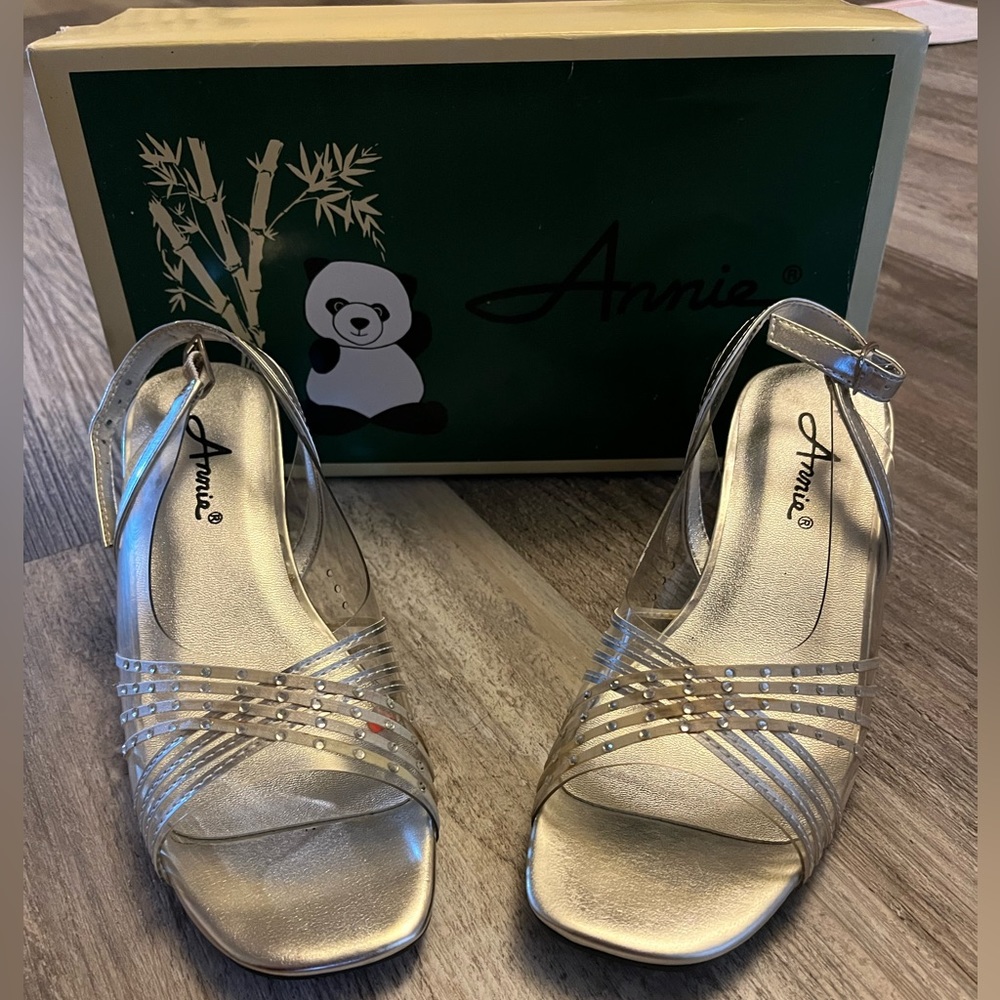 Brand new ANNIE Womens ‘Bobby’ Sandals